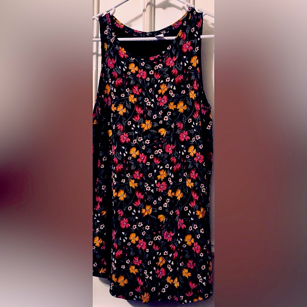 Old Navy Sleeveless Floral Blouse Soft Women’s Size Small Beach Vacation Cruise